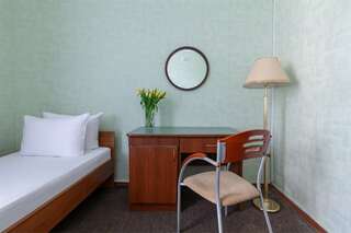 Гостиница Турист Санкт-Петербург Бюджетный двухместный номер с 2 отдельными кроватями-2